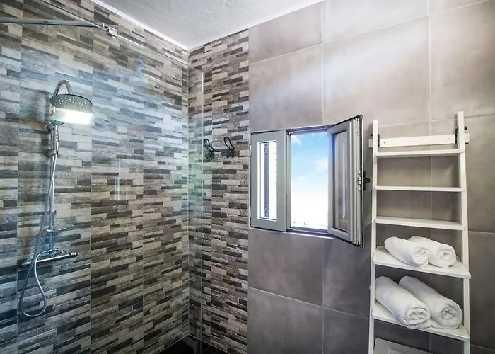 Casalindos Spitaki لينثوس