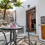 Casalindos Spitaki
